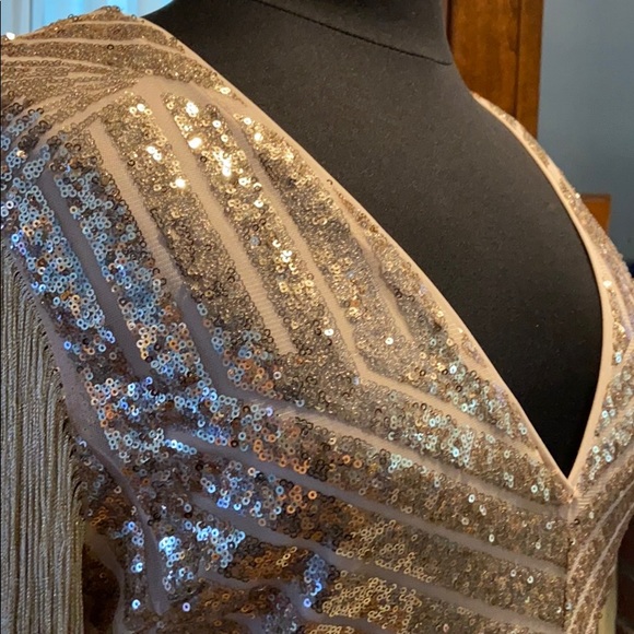 *SOLD* Sequined, fringe, gold party dress 2X - Picture 2 of 8